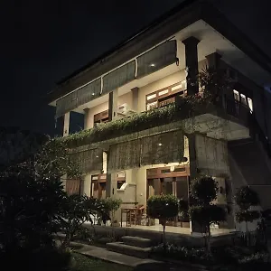 Putra Bisma Guest house